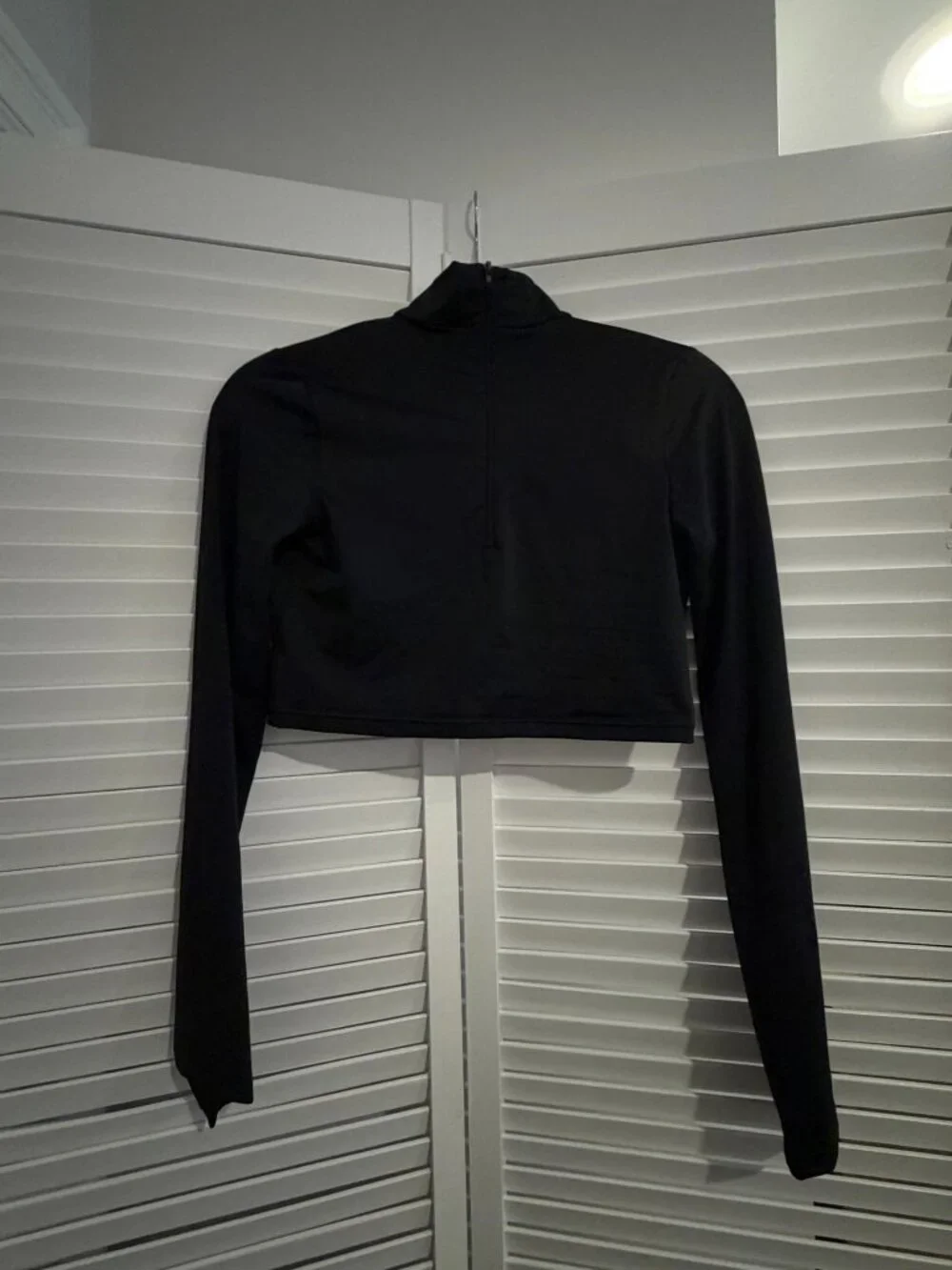 Weissman Mock Neck Long Sleeve Crop Top Dance